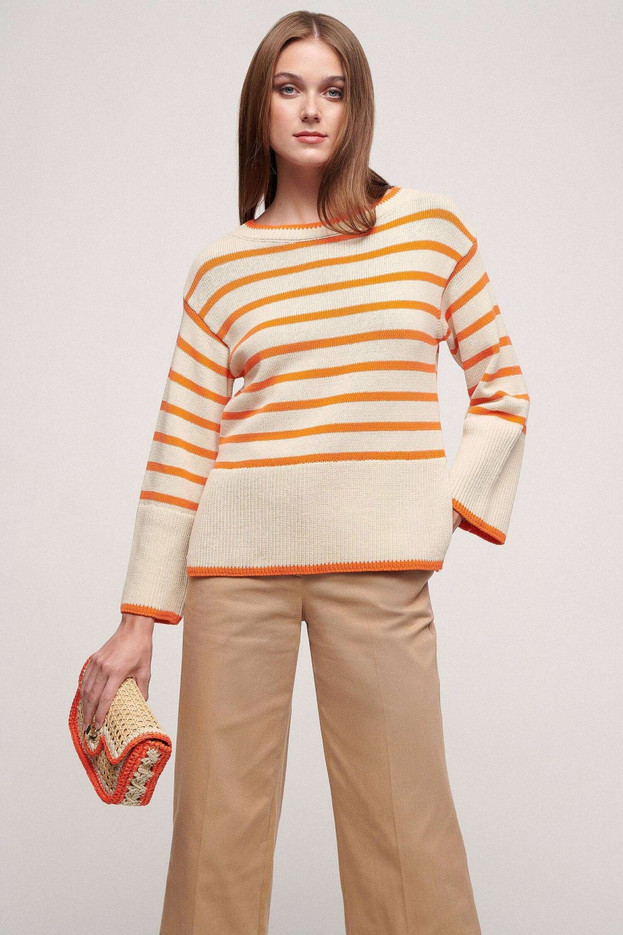 Hot Cortina Knitwear